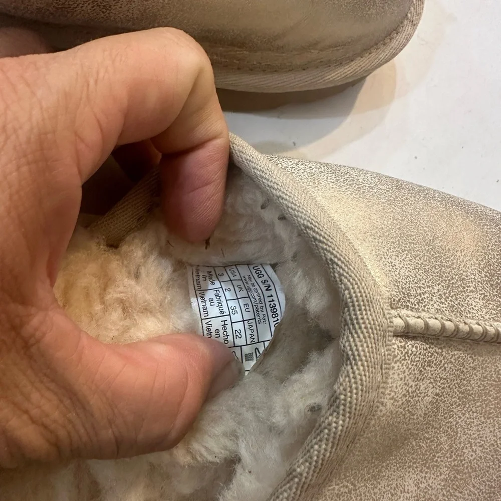 UGG Metallic Shearling Slide in Champagne Silver